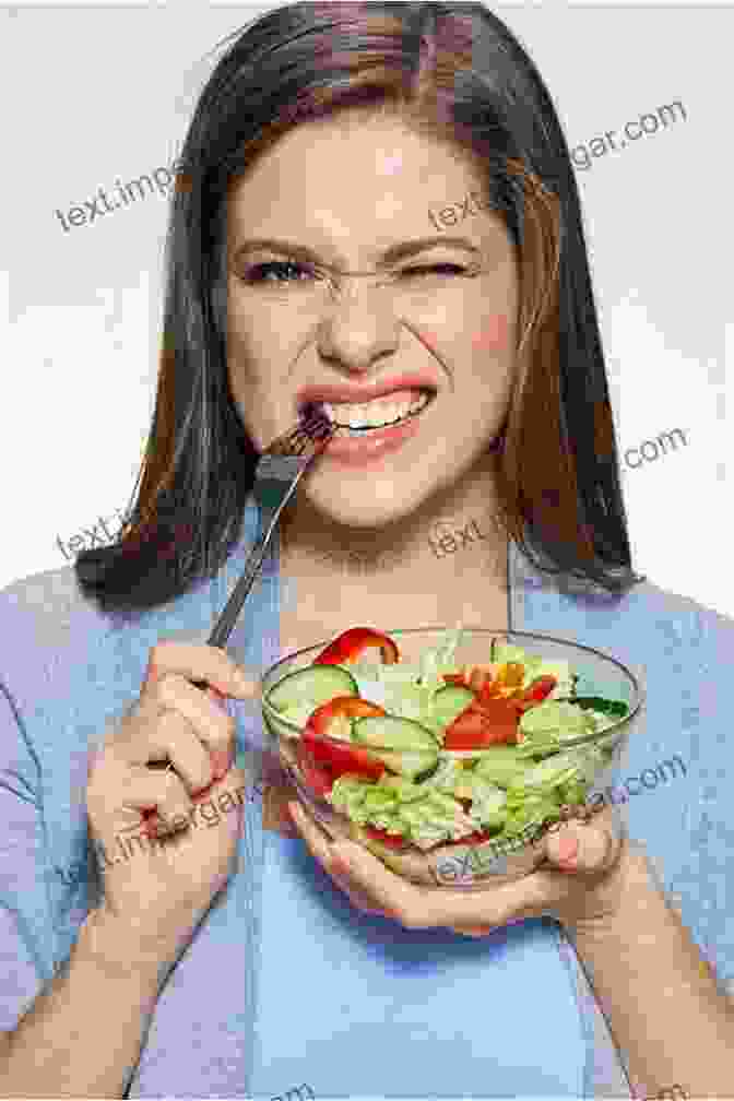 A Woman Smiling And Holding A Bowl Of Healthy Food Clean Food Diet: The 21 Day Clean Eating Guide To Lose Weight Reduce Inflammation Boost Energy And Look Better Naked